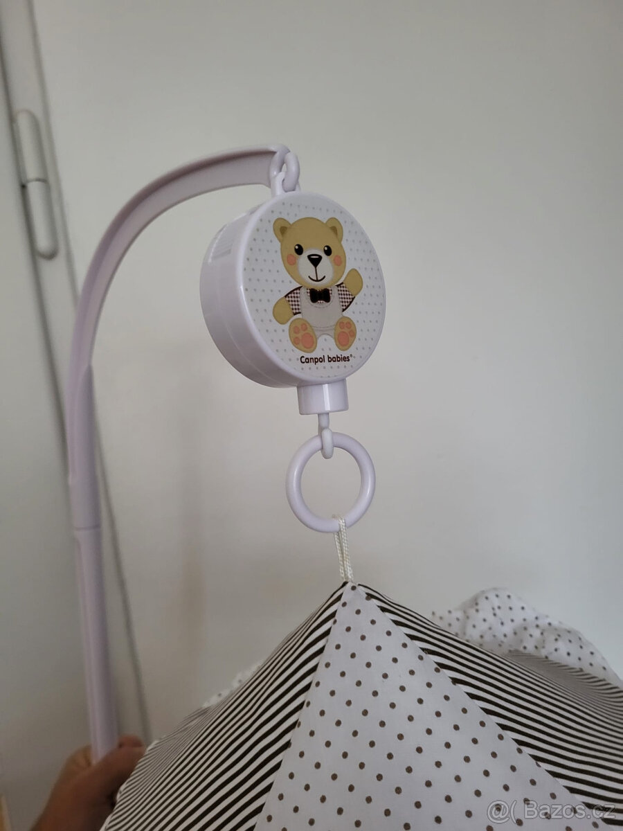 Hrací kolotoč nad postýlku - 2