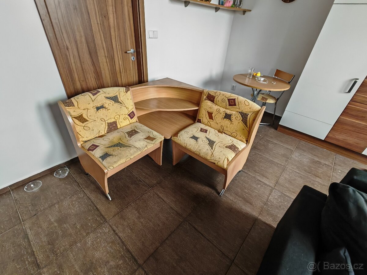 Rohová lavice s úložným prostorem - 2
