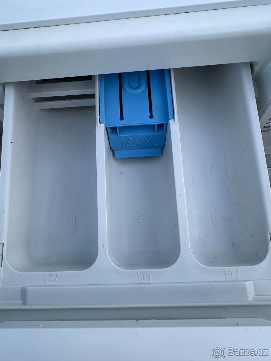 Pračka Samsung WF70F5E2U2W na 7kg - 2