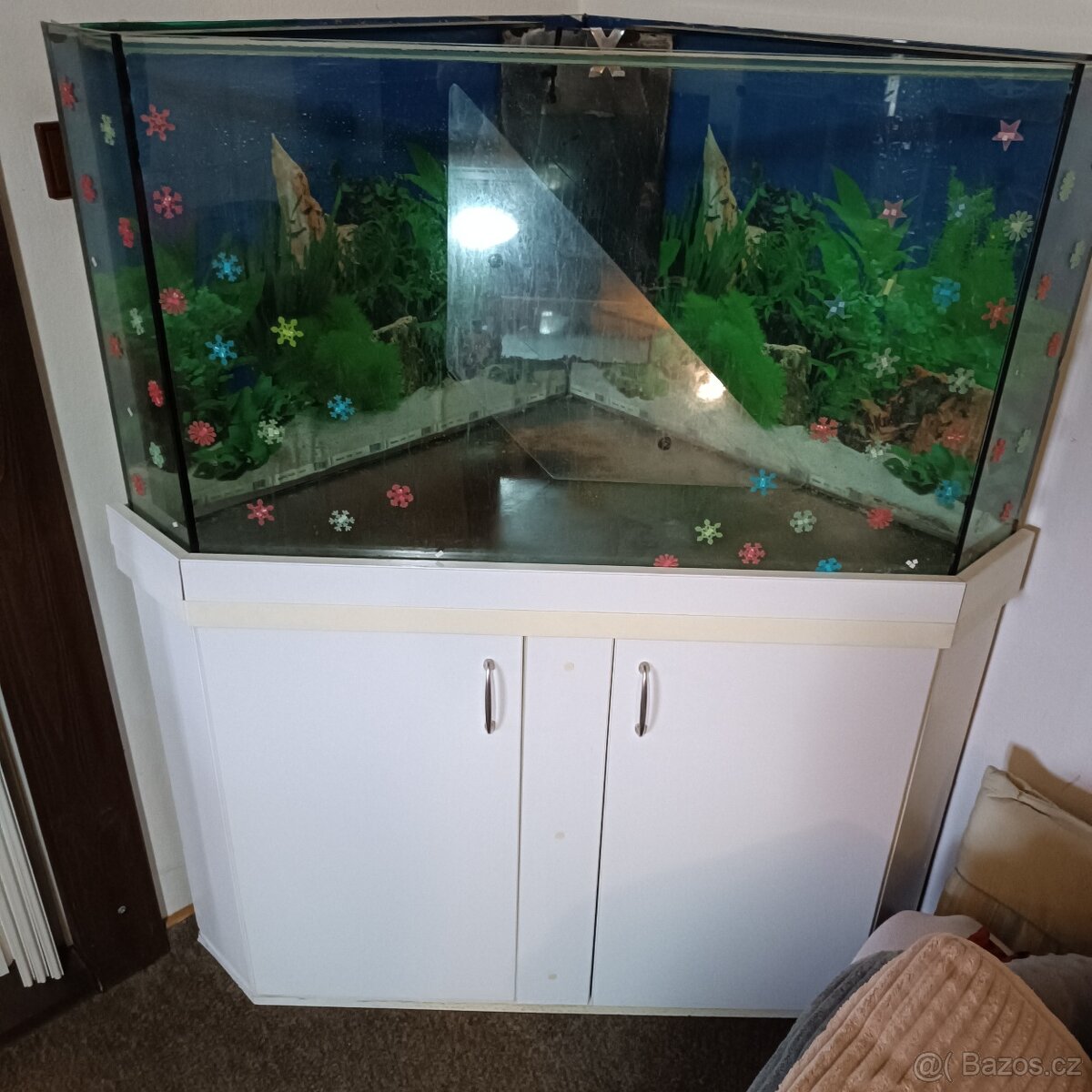 Akvárium se skříňkou - 2