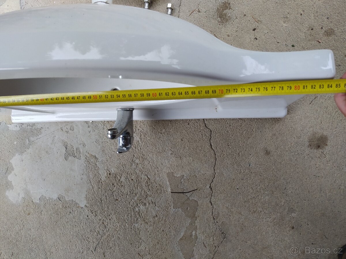 Umyvadlo Laufen, včetně baterie - 2