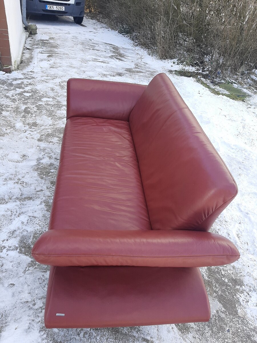 Kožená sedačka KOINOR - 2