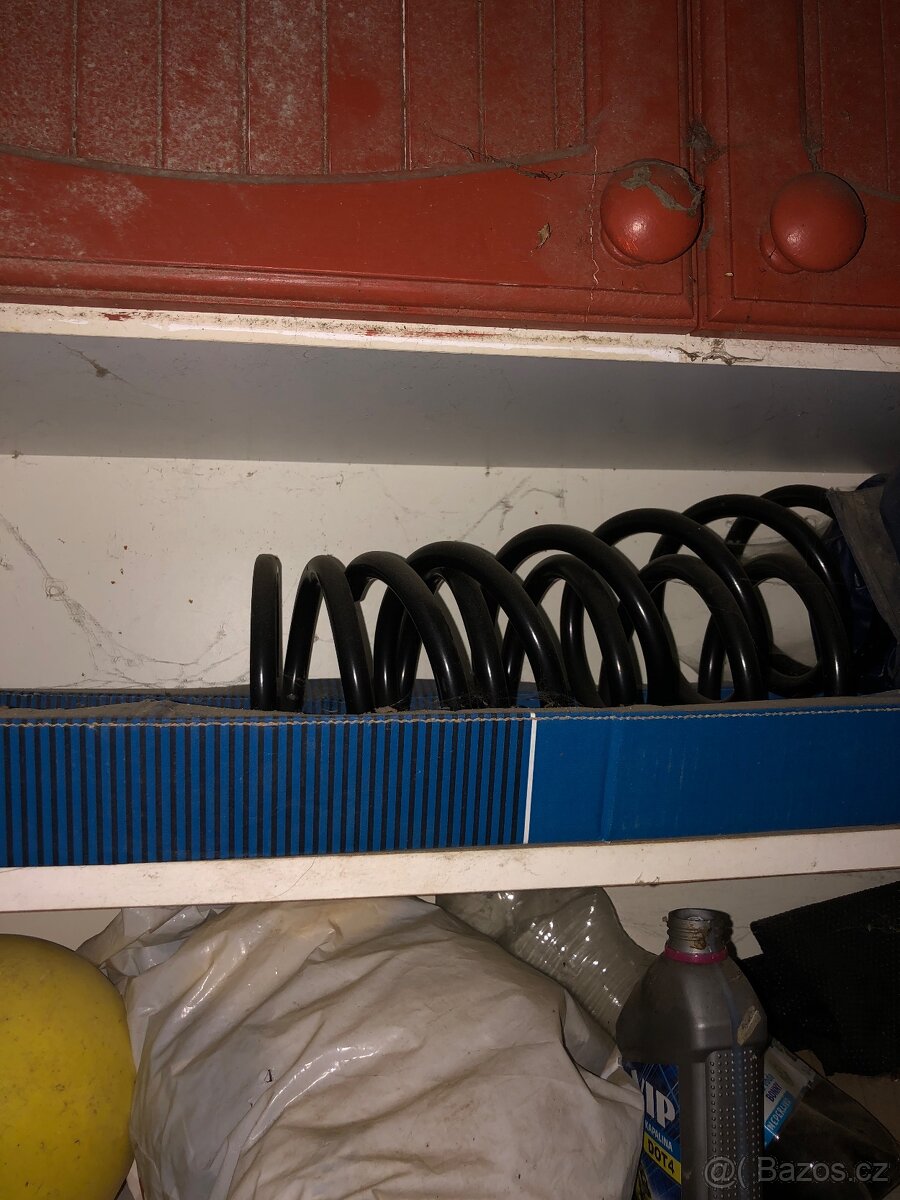 Avensis, avensis verso - 2