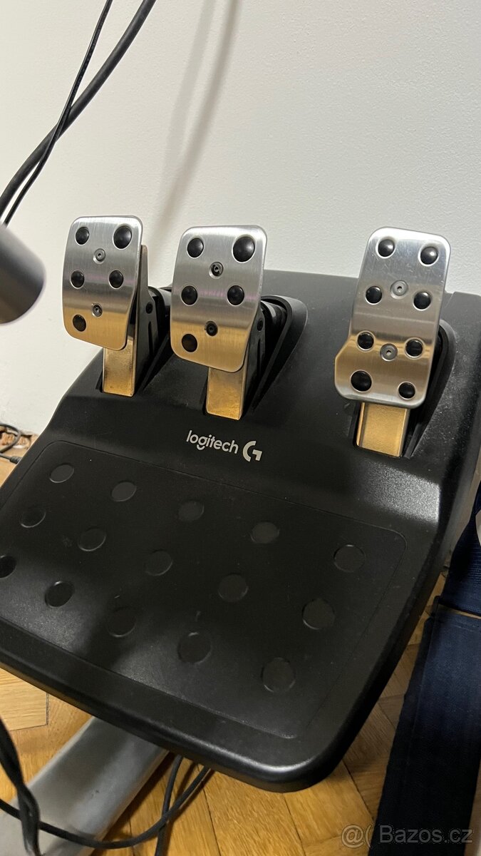 Logitech G29 + pedály + řadicí páka + Playseat - 2