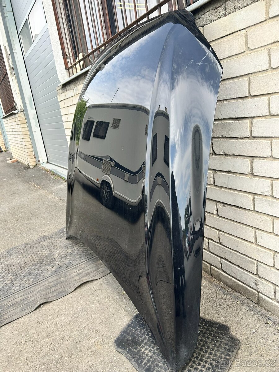 Kapota Volvo XC60 2 3093A261 - 2