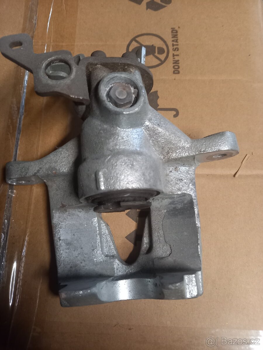 Levý brzdový třmen Ford Mondeo MK3 - 2