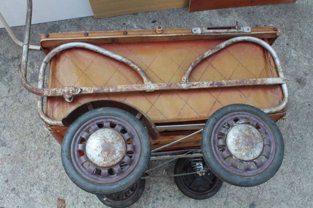 Historický kočárek TDV pro panenky - 2