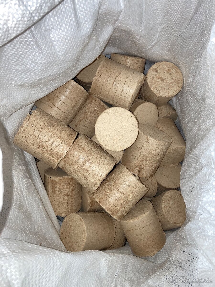 Dřevěné brikety - 2