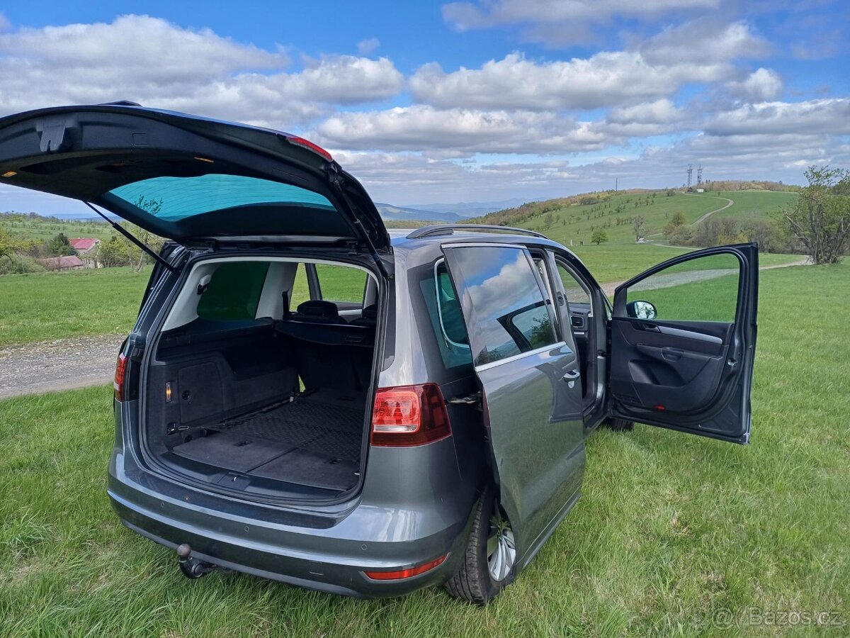 VW Sharan 7 místný - 2
