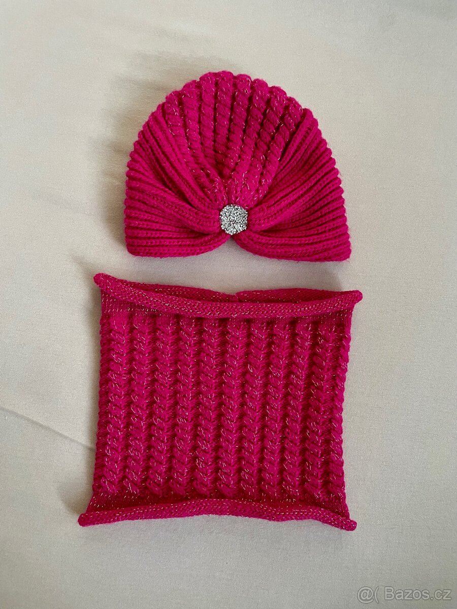 Růžový zimní dívčí set čepice a nákrčník - 2