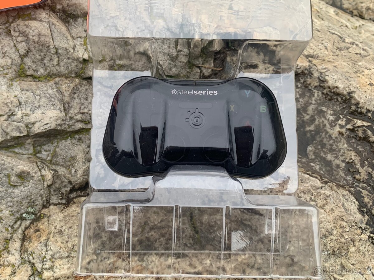 SteelSeries Stratus Wireless Gaming Pad Fast Delivery - 2