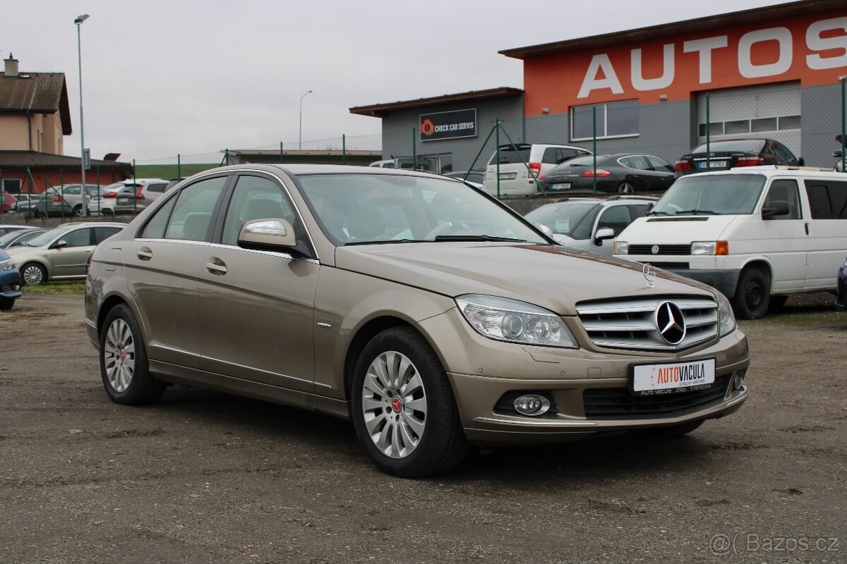 Mercedes-Benz Třídy C, 1,8i 135KW, C200,AUTOMAT,TOP STAV - 2