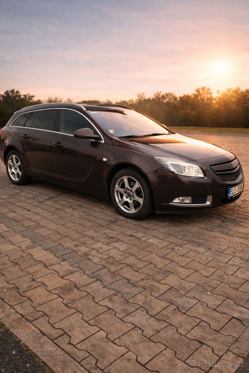 Opel Insignia Sports Tourer 2011 | Automat | Kůže | Asistent - 2