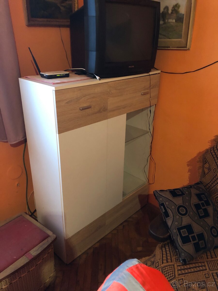 Starý ńábytek - 2