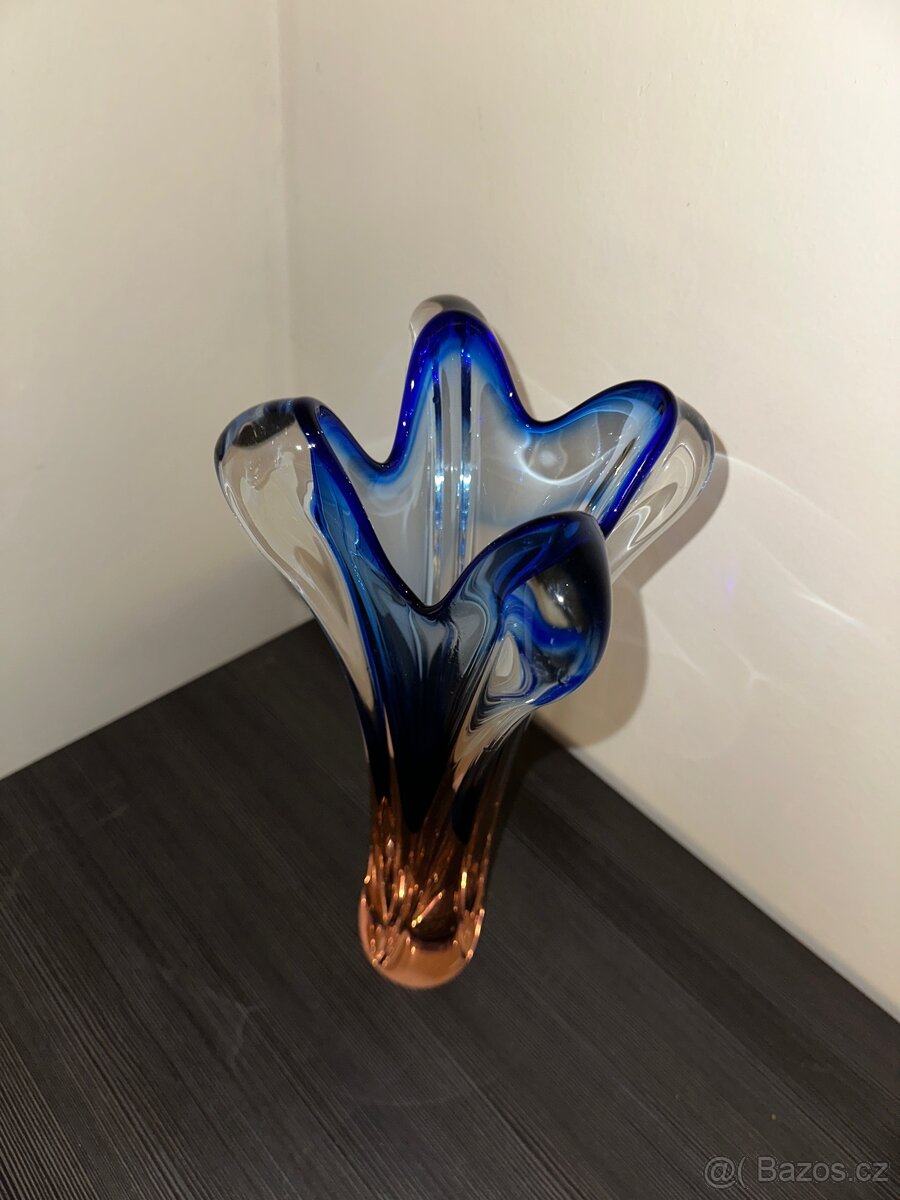 Váza z hutního skla - 2