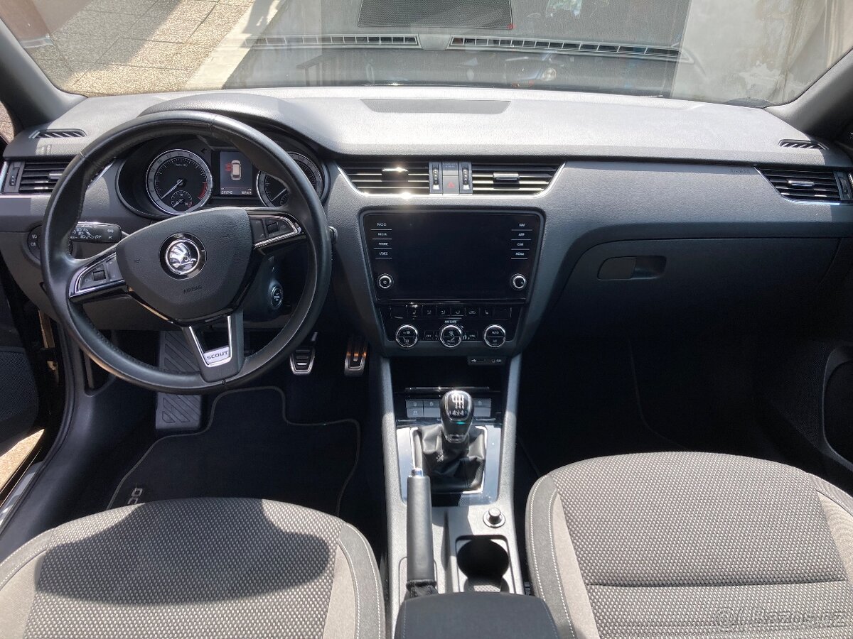 Škoda Octavia Scout 2.0tdi - 2