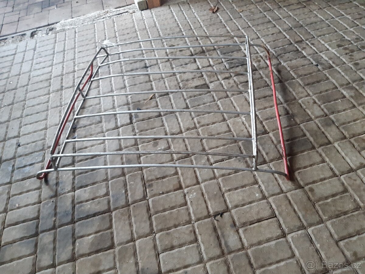 Zahrádka octavia spartak - 2