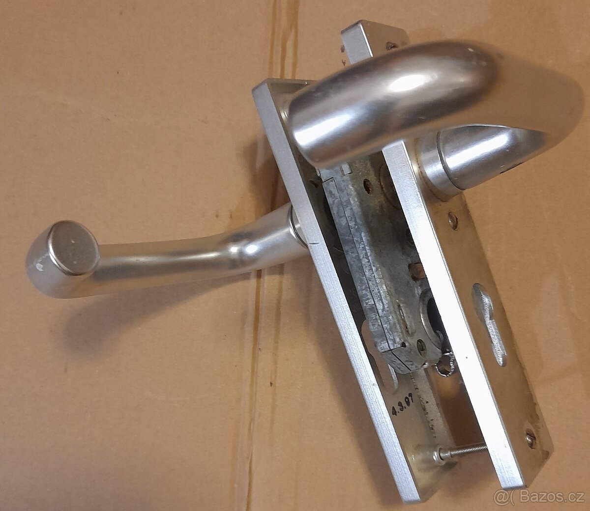 Zámky a kliky se štítky - 2