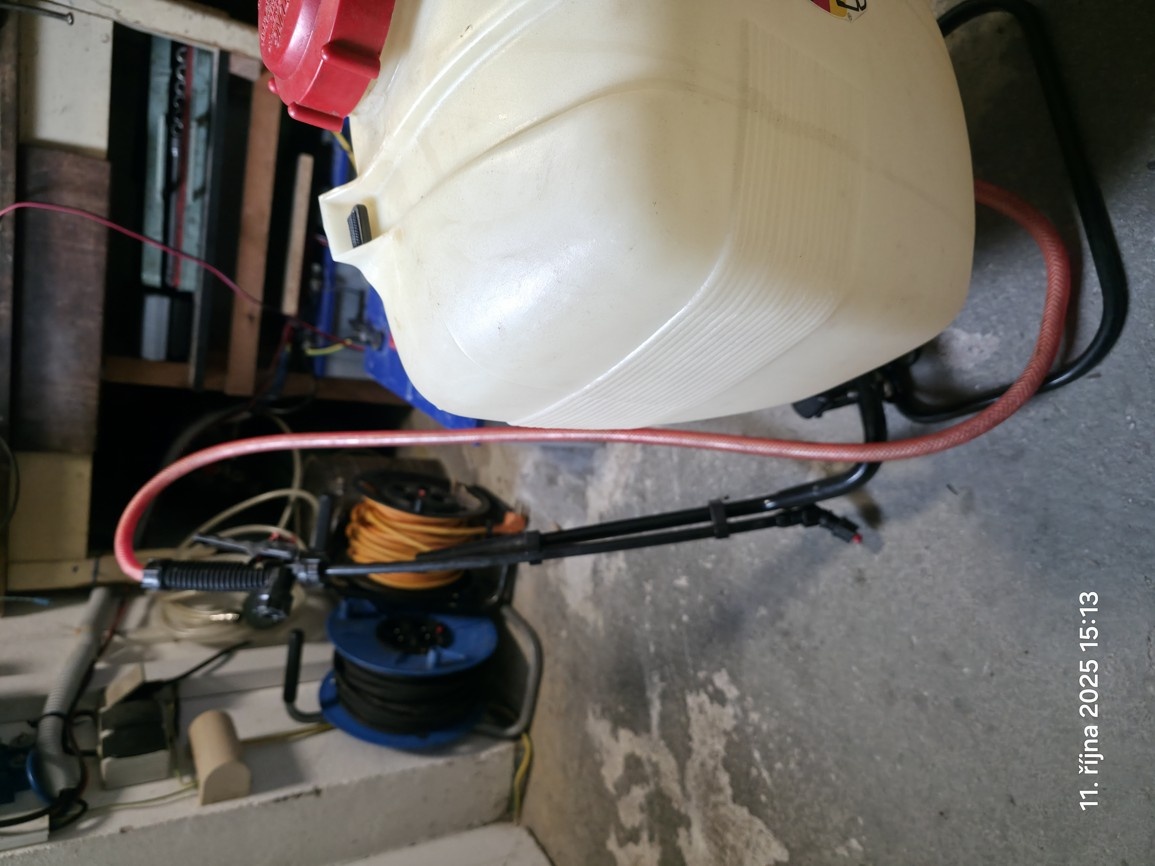 Zádový tlakový postřikovač SOLO 485 - 2