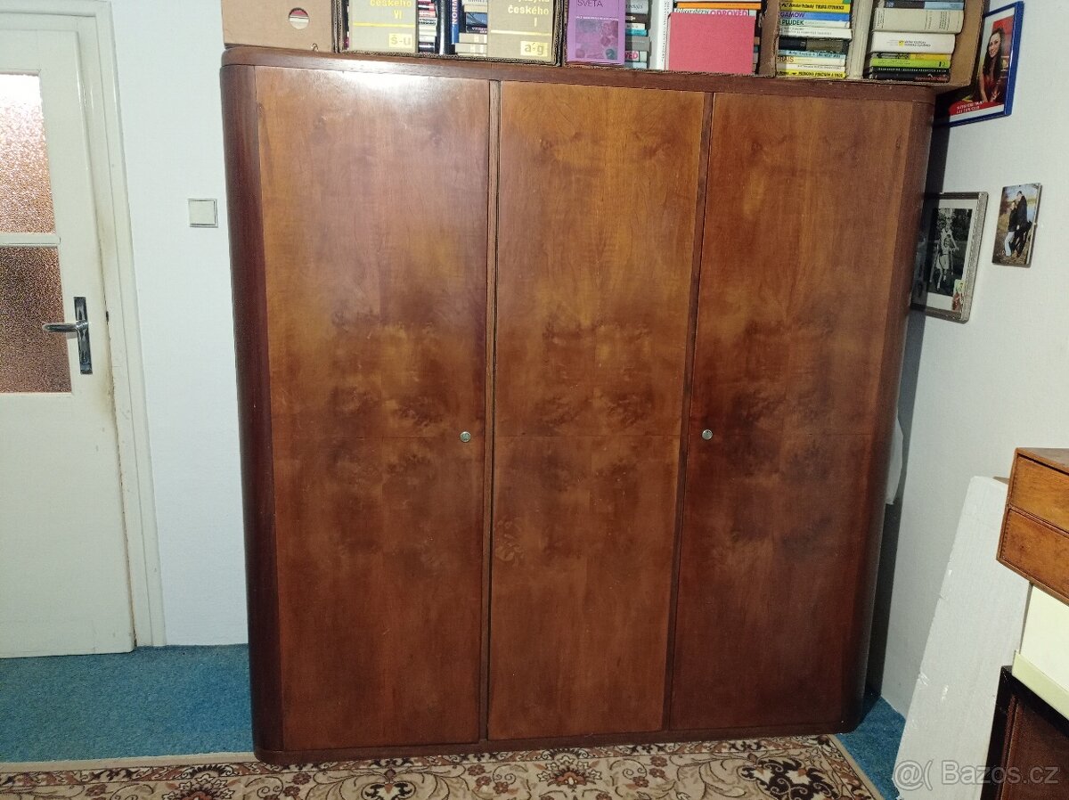 Starožitná velká šatní skříň - 2
