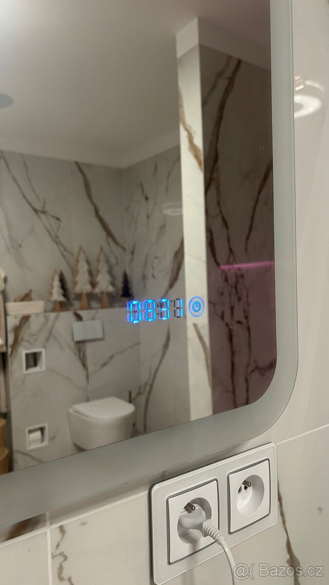 podsvícené zrcadlo - 2