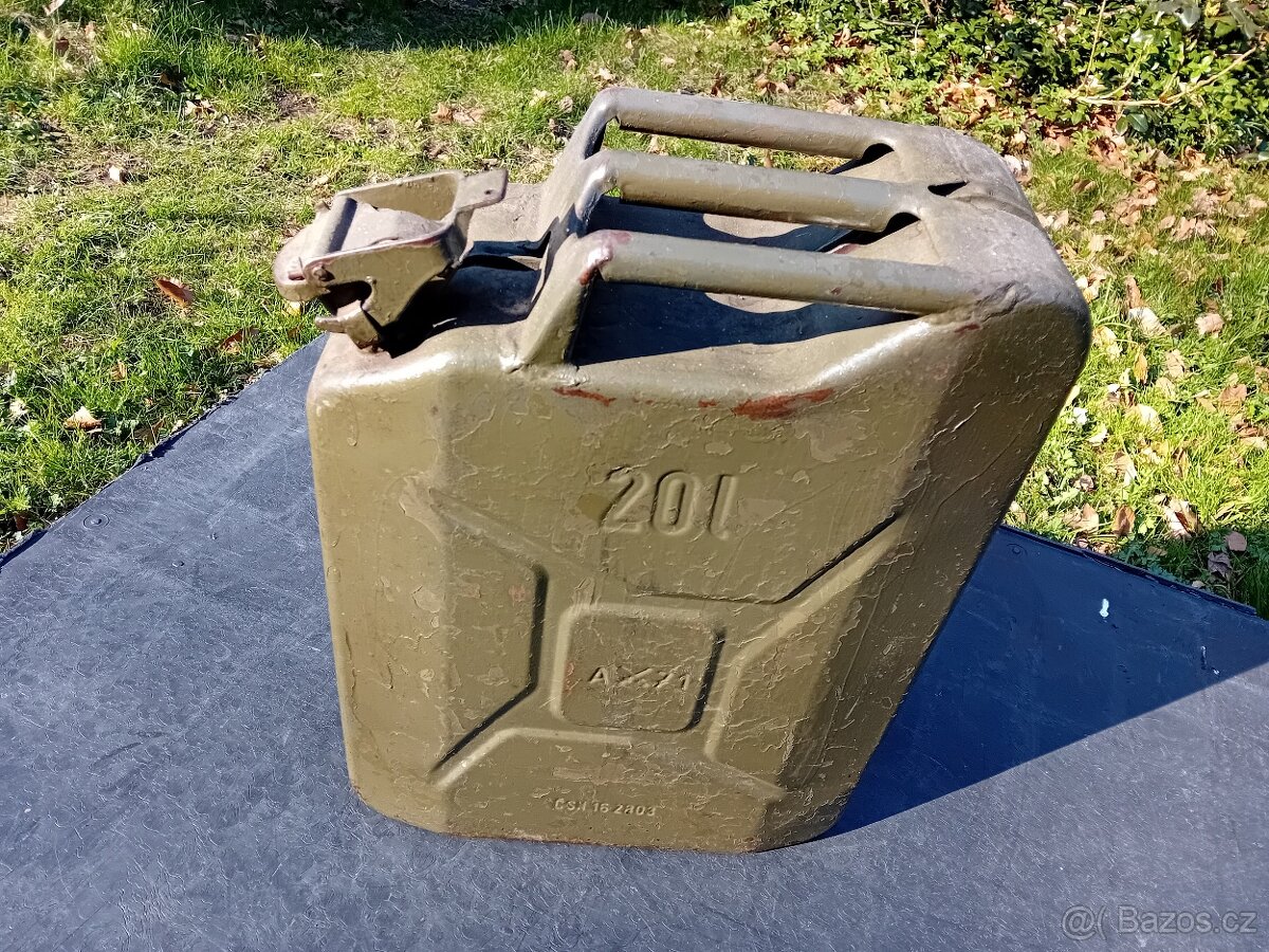 Prodám 20L kanystr vojenská verze - 2
