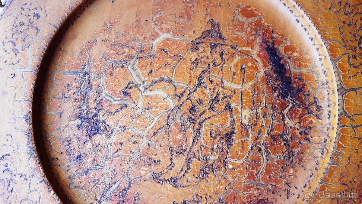 Starožitný dřevěný talíř 1945, ruční výroba - 2