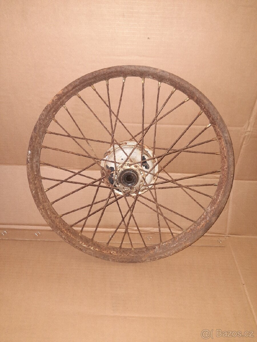 Přední kolo ČZ 125, 150C - 2