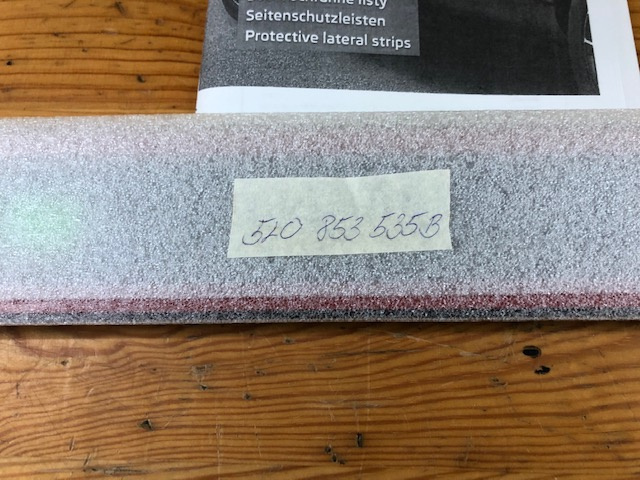 Yeti lišta levých dveří 5L0 853 535B - 2