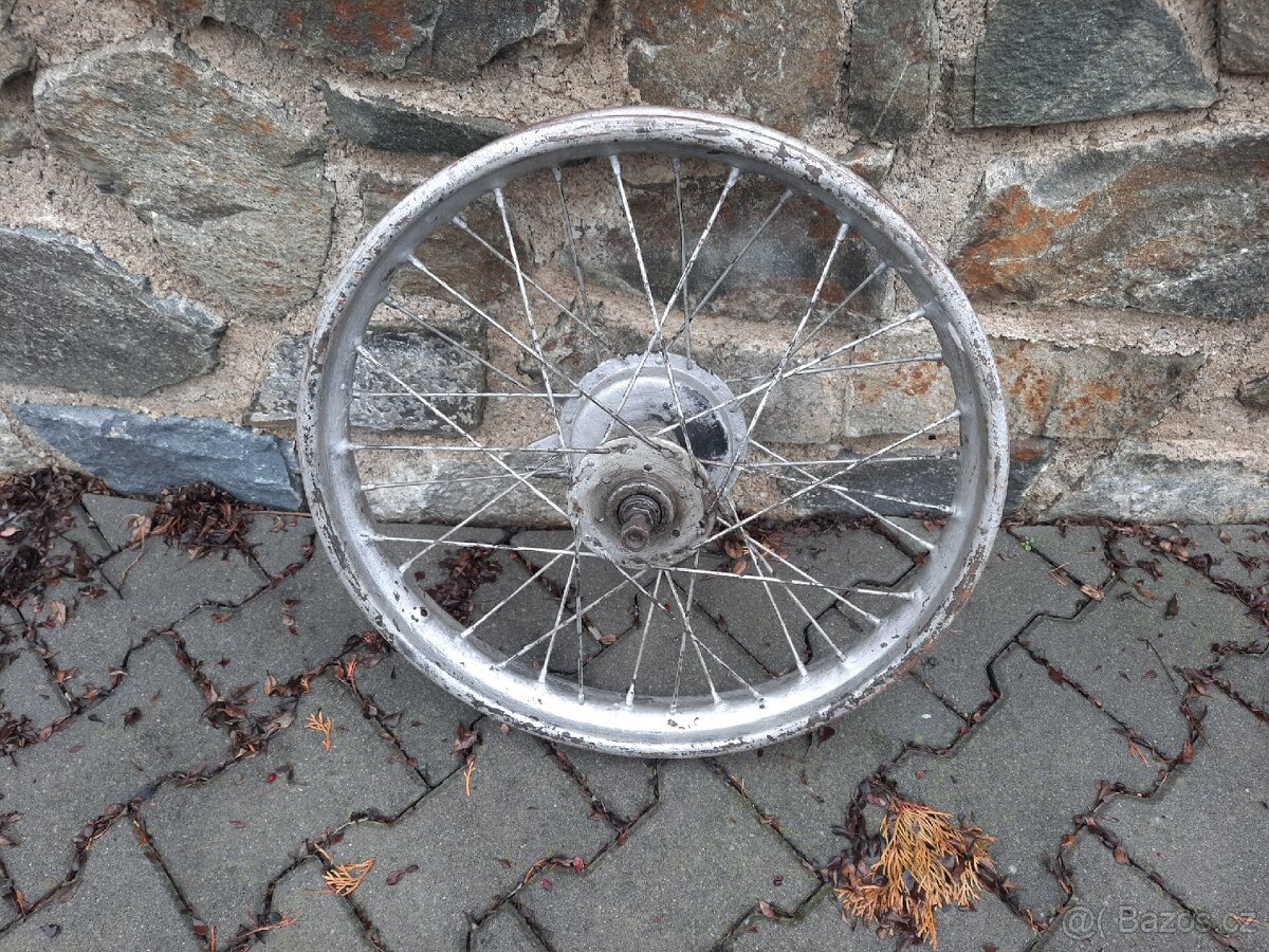 Zadni kolo 19" ,předválečná - 2