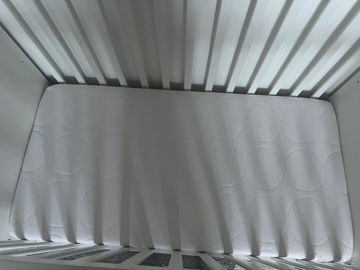 Dětská postýlka Ikea Stuva vč. kvalitní matrace - 2