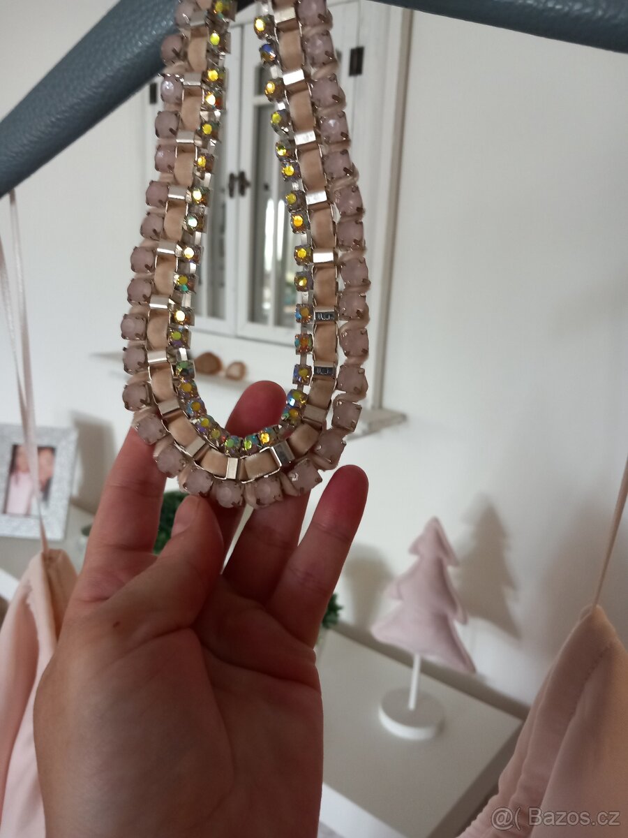 Šaty + nahrdelnik - 2