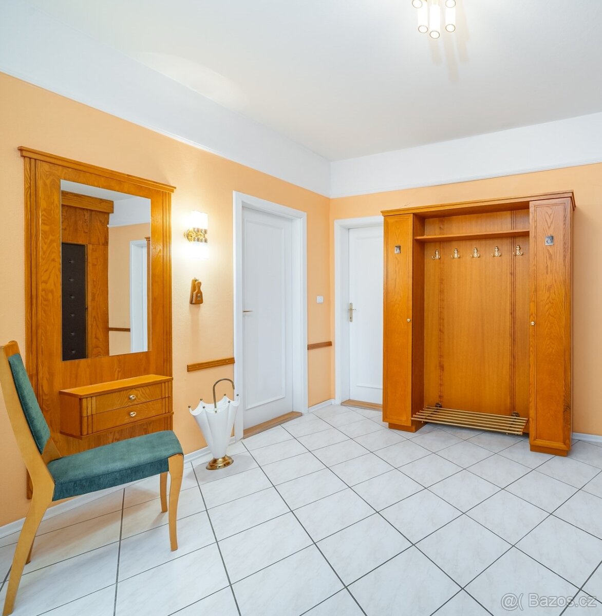 2x Bílé dřevěné dveře levé 60cm - 2