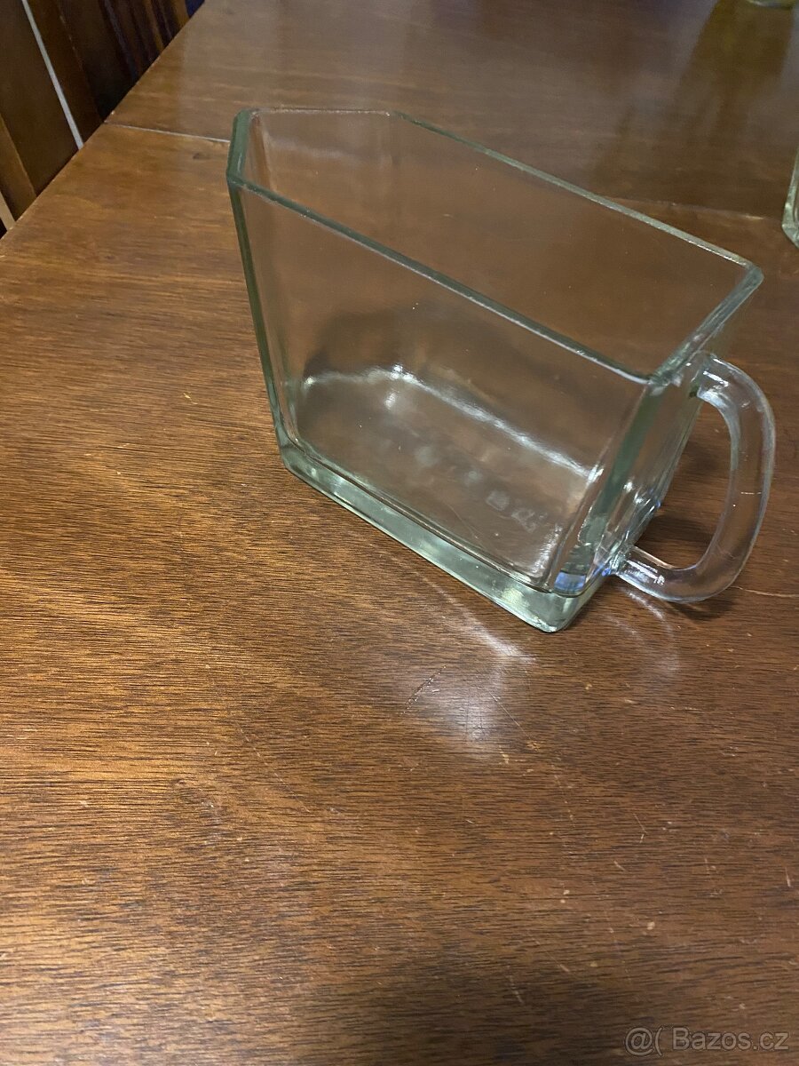 Skleněné dózy - 2