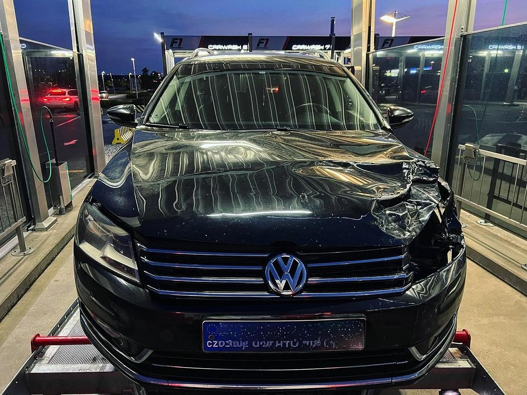 Vůz na náhradní díly VW Passat B7 kombi 2011 CFFB MSV LC9X - 2
