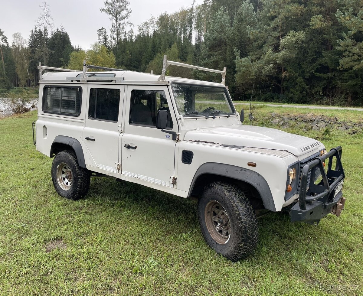Land Rover Defender 110. 2.4 TD 90kW. 4x4. Rv 2008. Nová STK