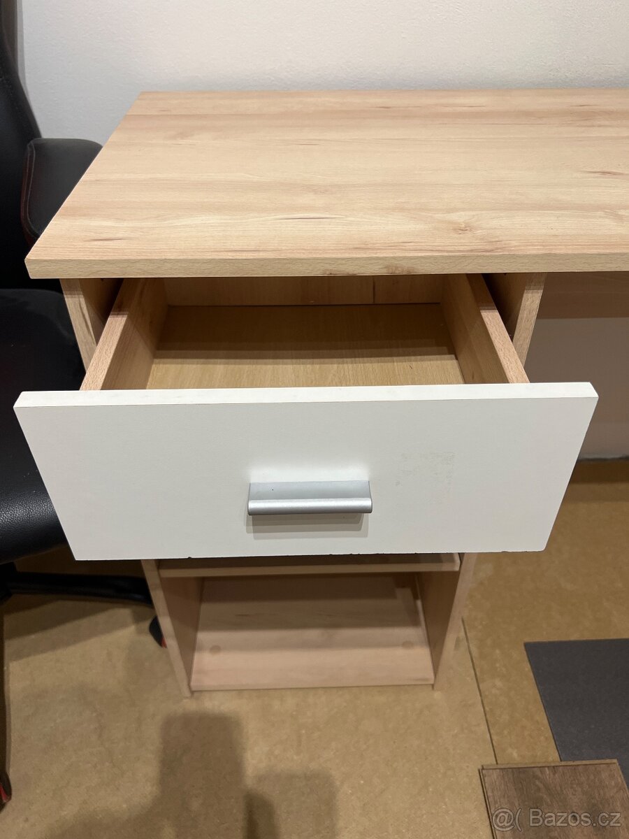 Prodám psací stůl - 2