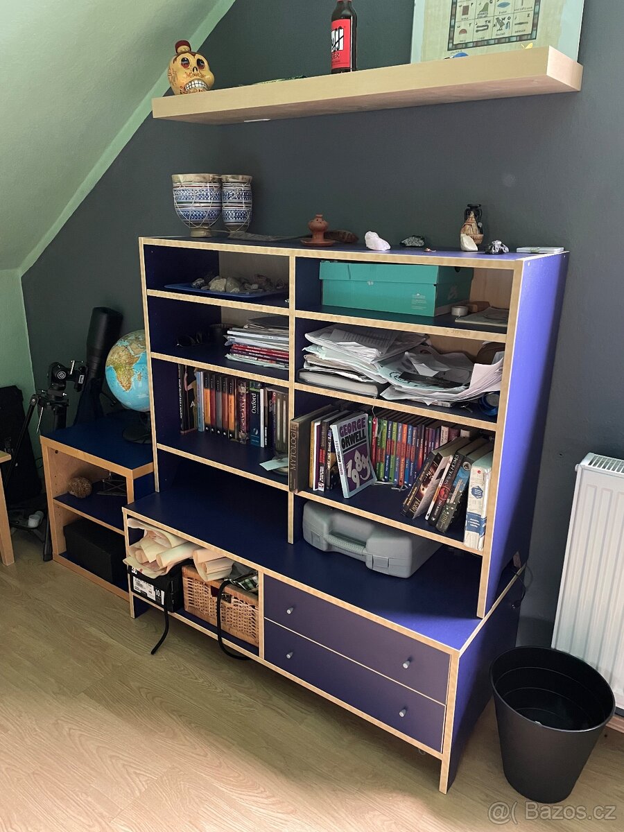 Knihovna plus stolek - 2