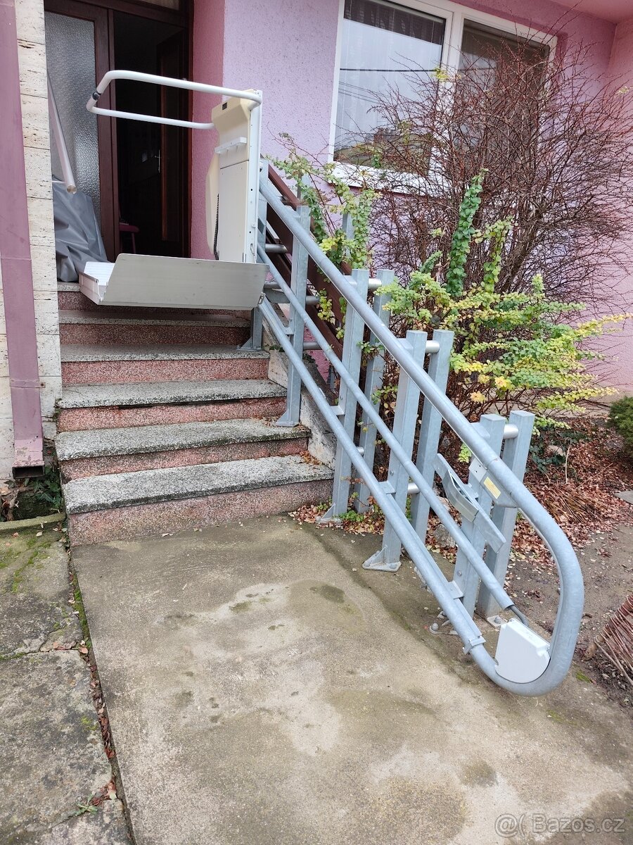 Invalidní plošina SP Omega - F - 2