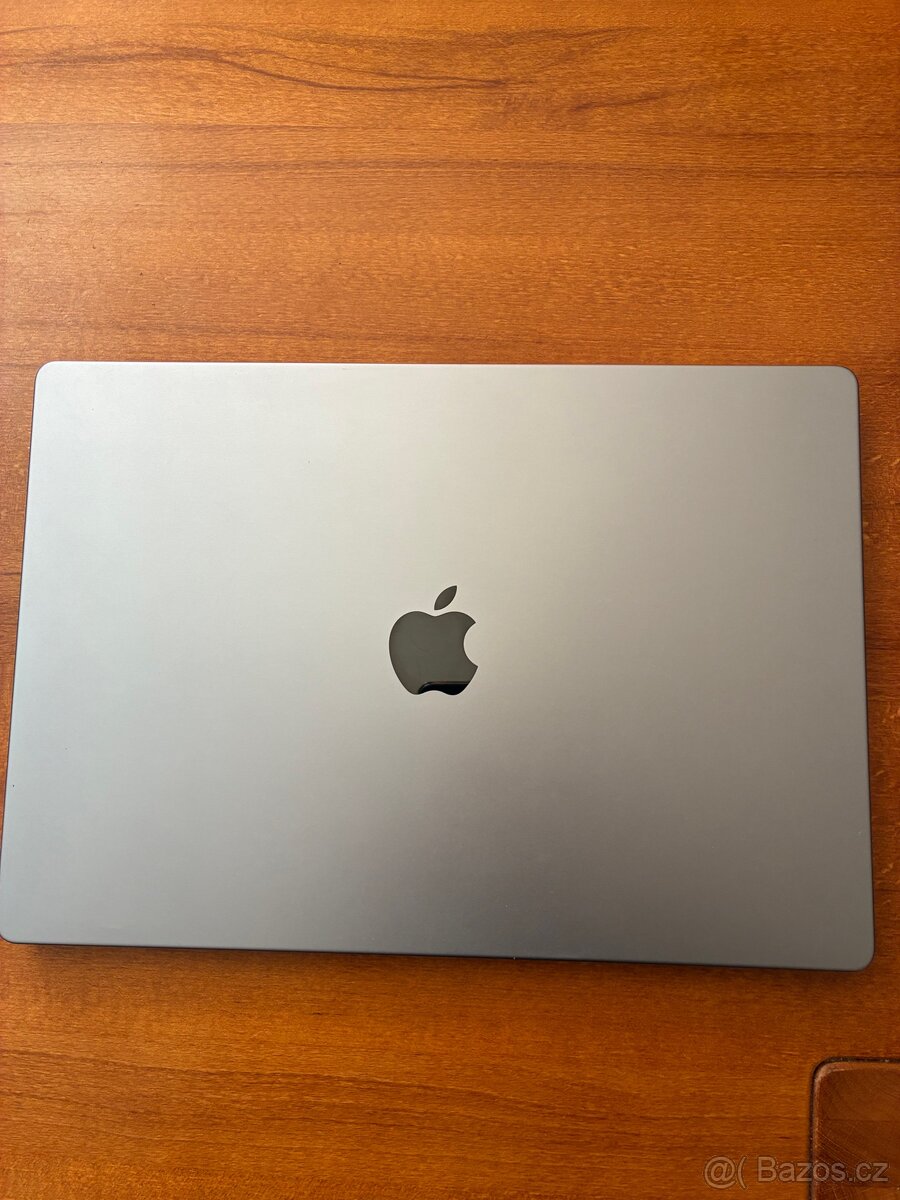 Apple Macbook Pro 16' M1 Pro - TOP STAV - 2