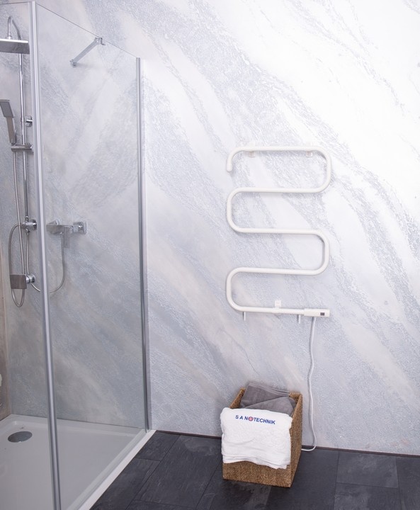 Prodám závěsný/stojíci elektrický sušák ručníků, výkon 100W - 2