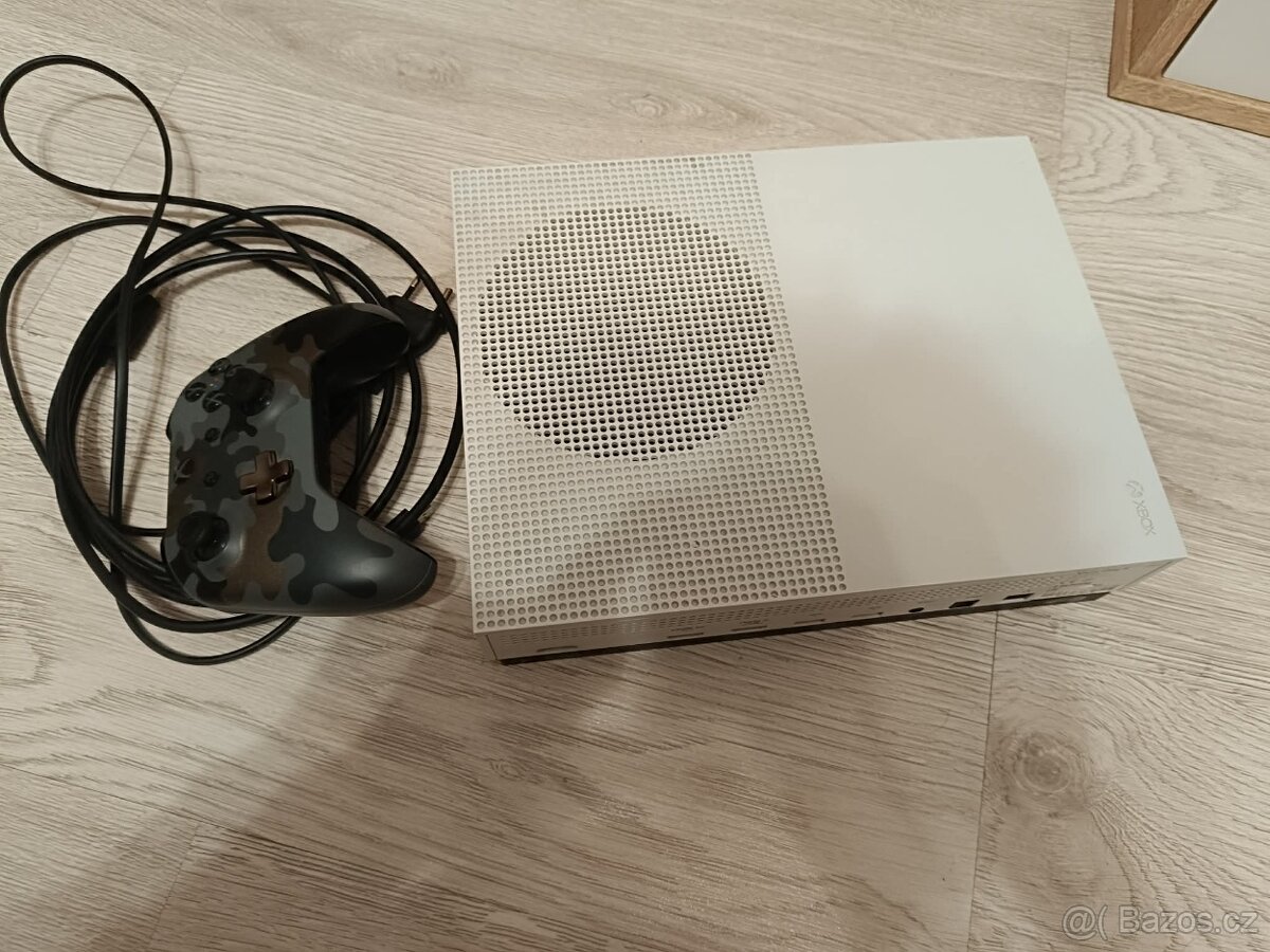 X BOX ONE S + hry + stojan - 2