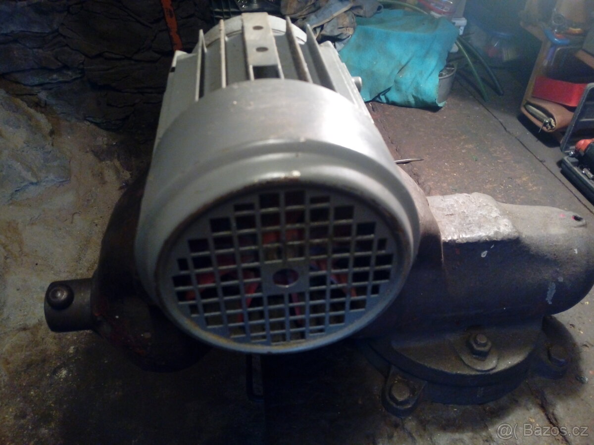 Elektromotor 0,55 kw /2800 ot/min - 2