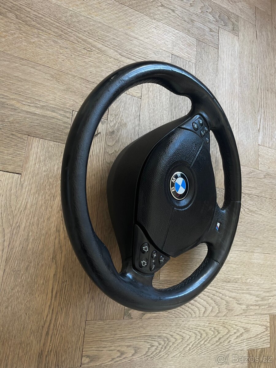 BMW E39 M volant poface - 2