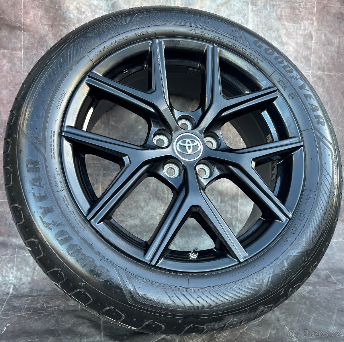 Originální Alu kola Toyota Rav4 235/55/18 95%vzorek DOT23 - 2