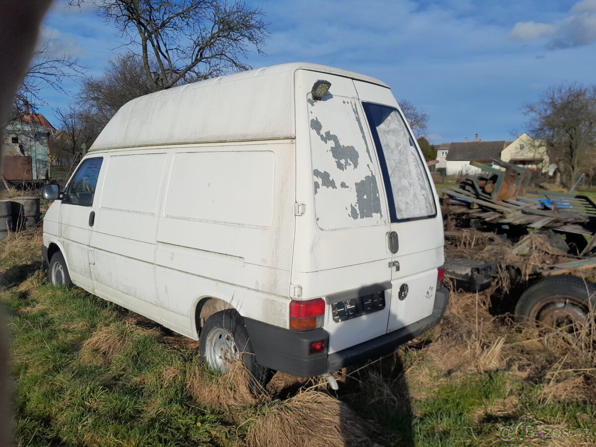 Volkswagen T4 1.9d l2h2 - 2