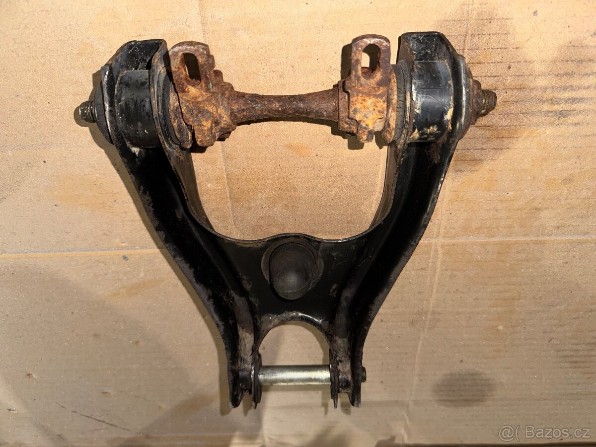 Škoda 120 užovka rameno nápravy - 2