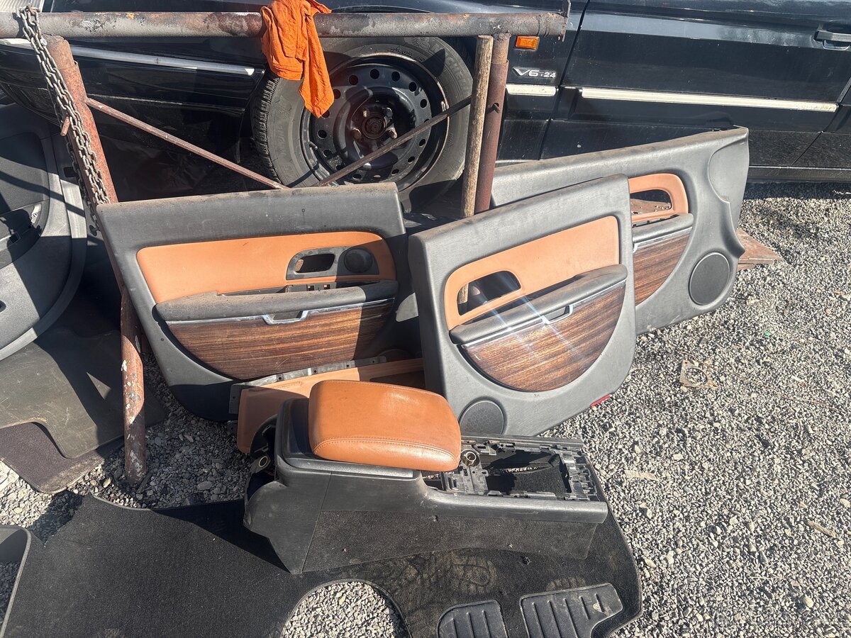 Sedačky + tapec Citroen C6 - 2