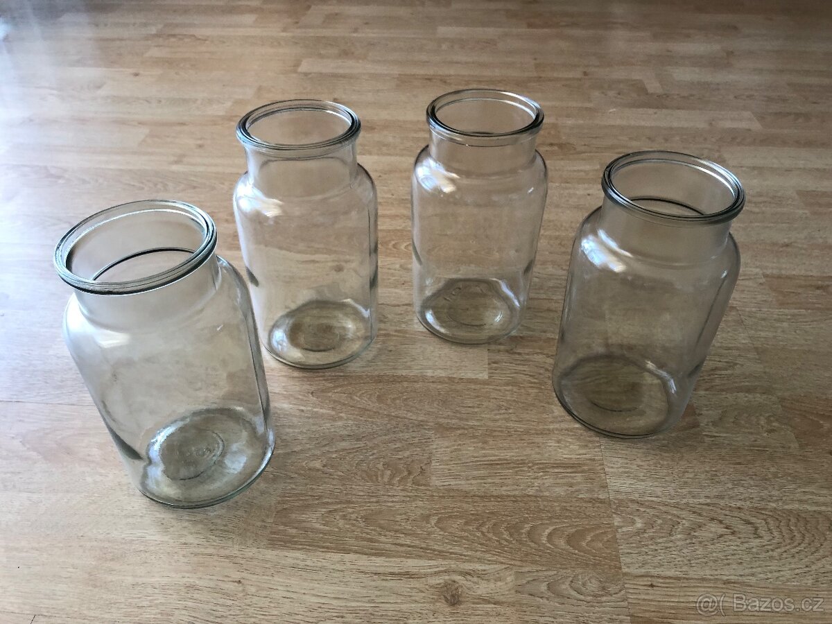 Sklenice s širším hrdlem - 2