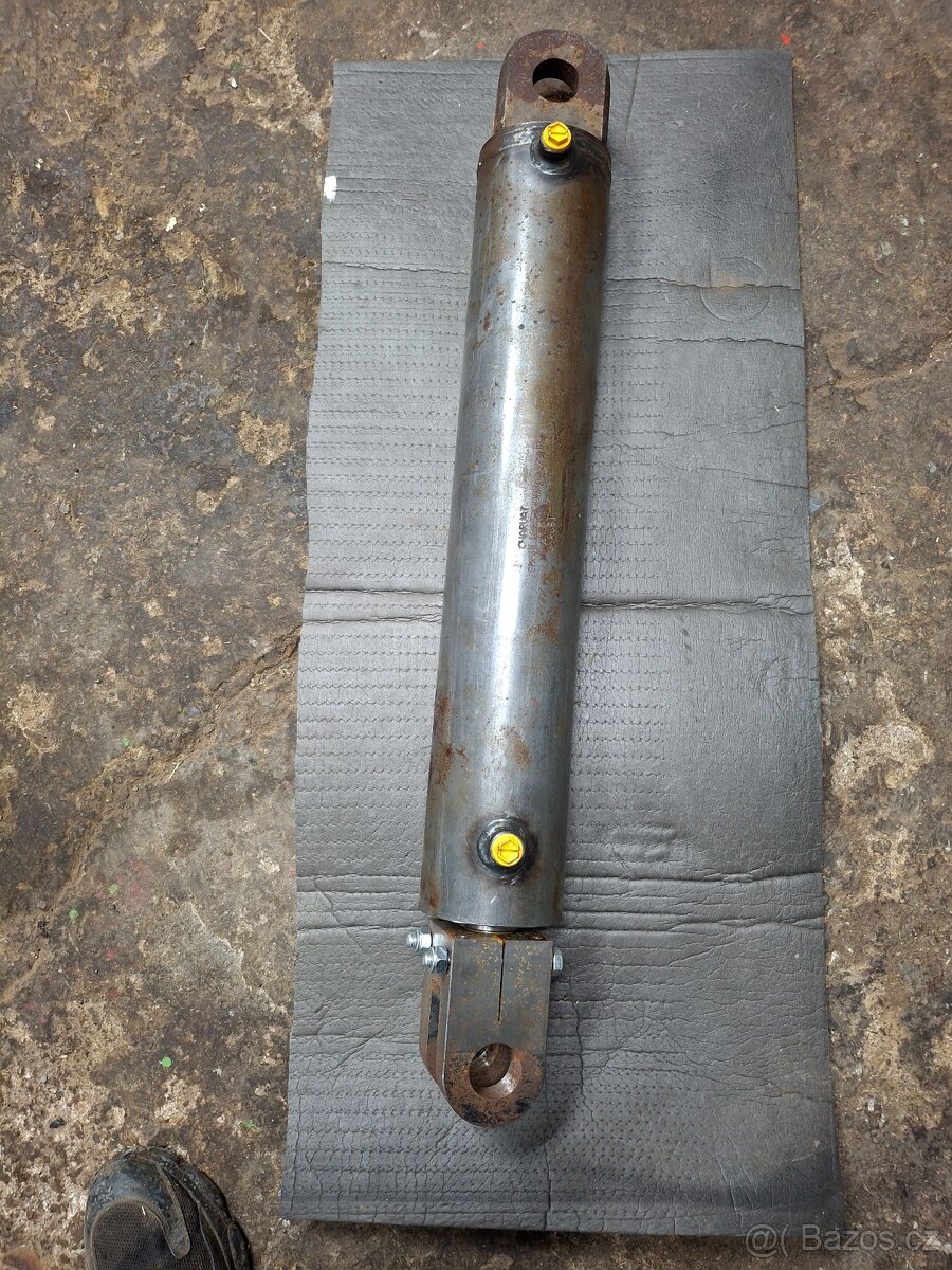 Hydraulický válec - 2
